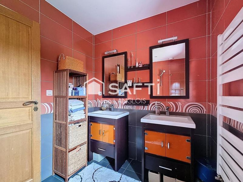 Maison - 134 m² - 7 pièces