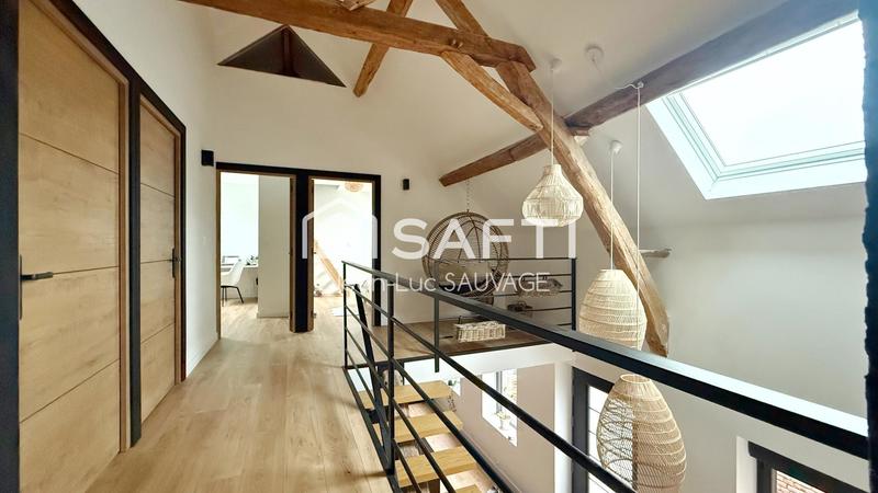 Maison - 180 m² - 9 pièces