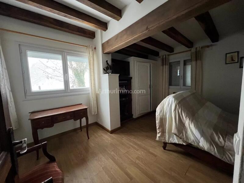 Maison - 92 m² - 5 pièces