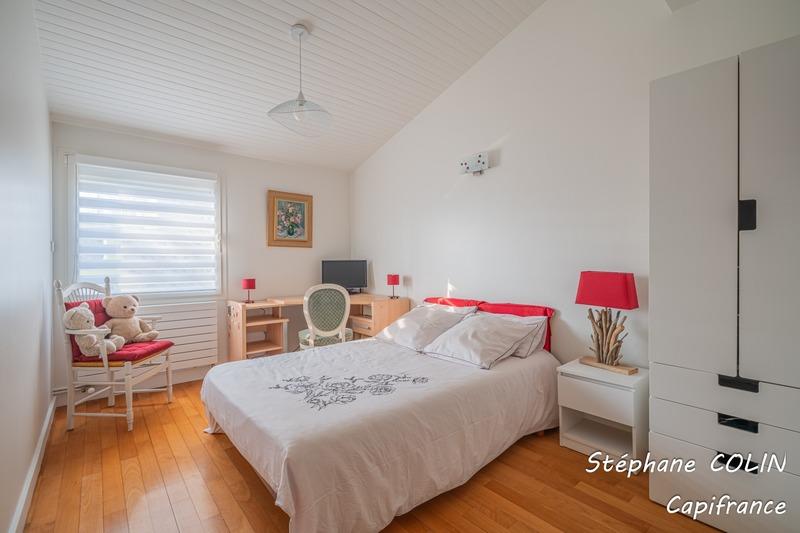 Maison - 239 m² - 7 pièces