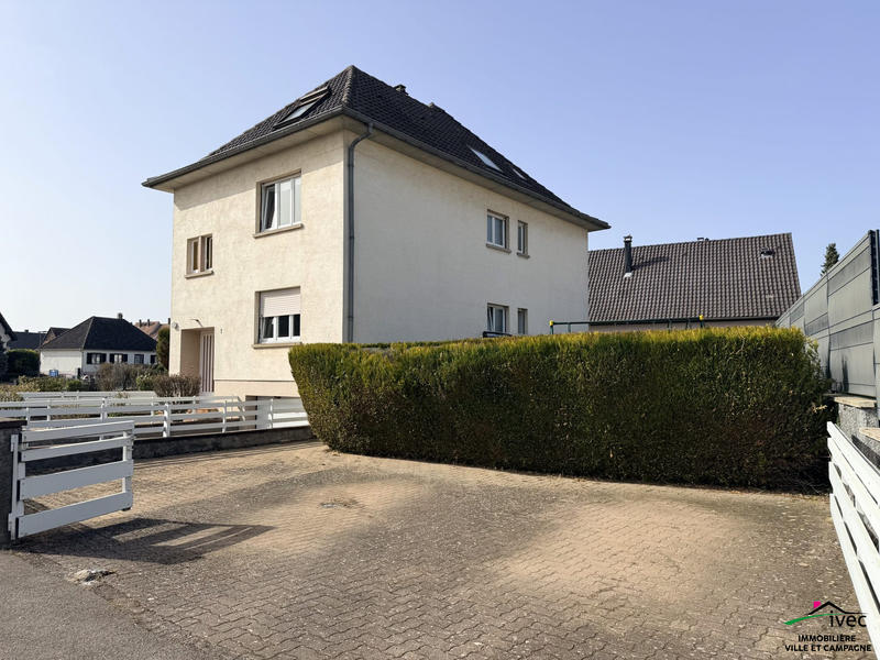 Maison - 255 m² - 10 pièces
