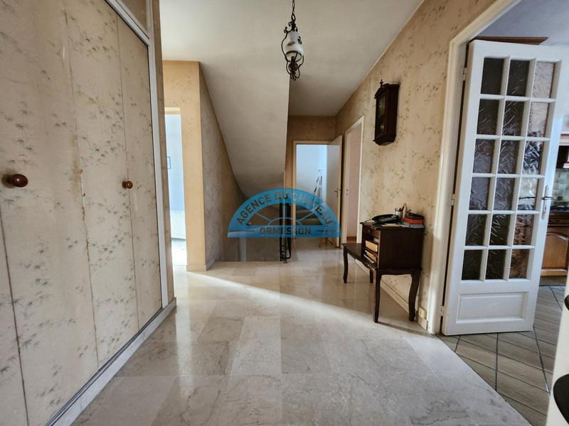 Maison - 200 m² - 8 pièces