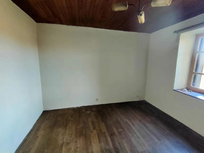 Maison - 93 m² - 5 pièces