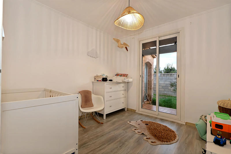 Villa - 100 m² - 5 pièces