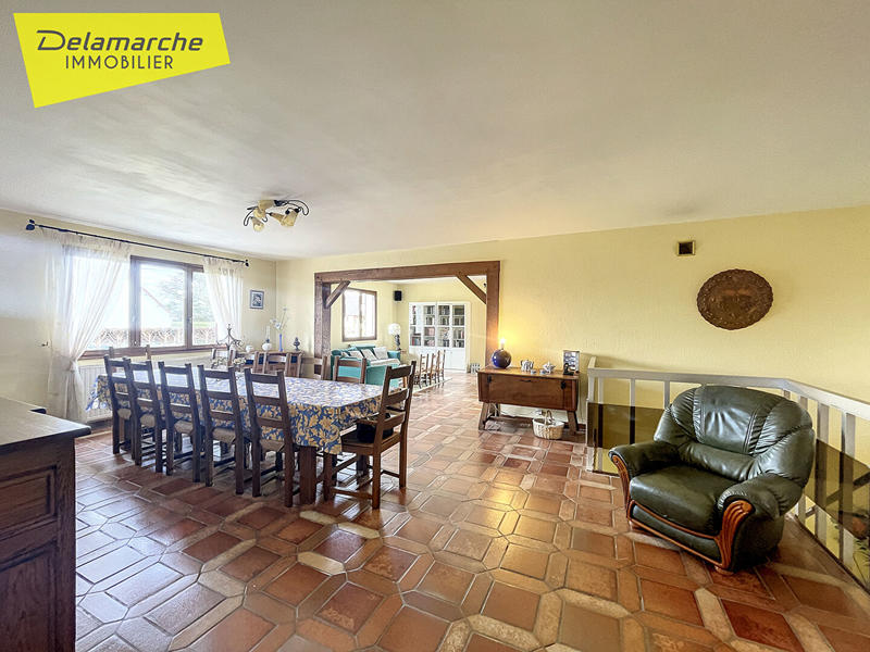 Maison - 303 m² - 9 pièces