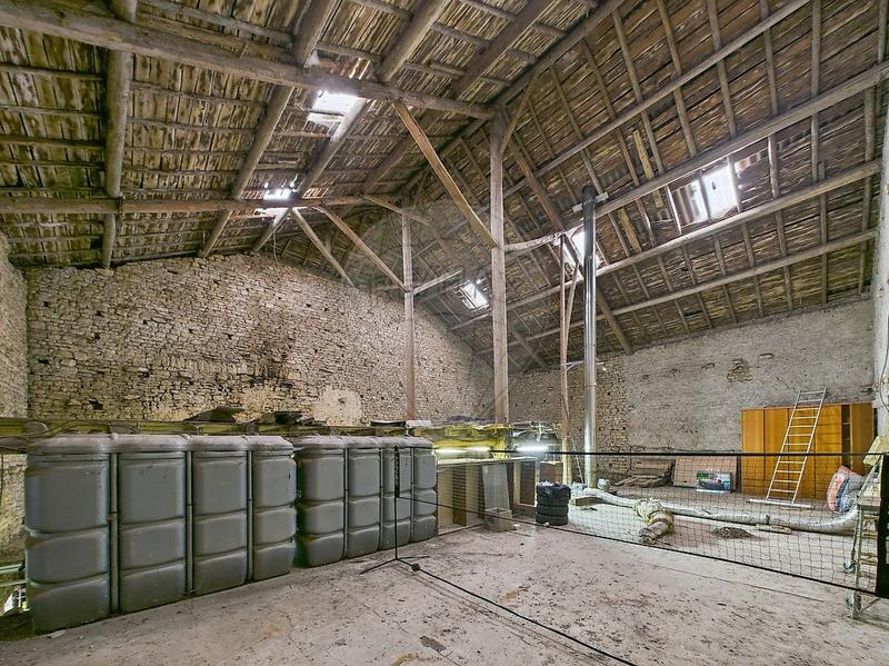 Maison - 284 m² - 9 pièces