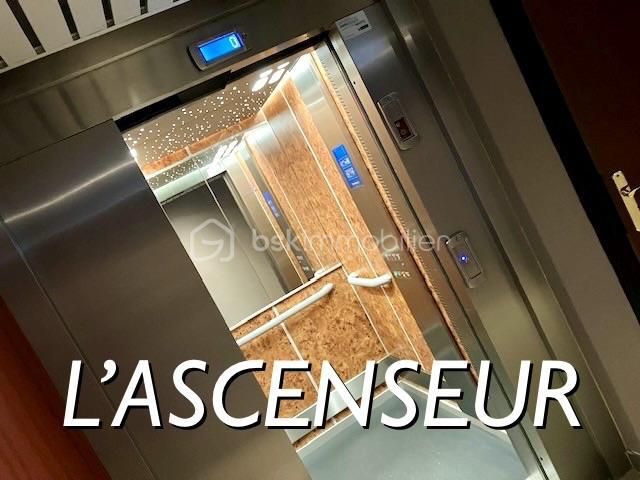 Appartement - 82 m² - 4 pièces