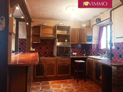 Maison - 189 m² - 9 pièces