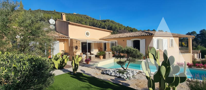 Maison - 159 m² - 5 pièces