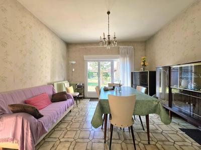 Maison traditionnelle - 149 m² - 6 pièces