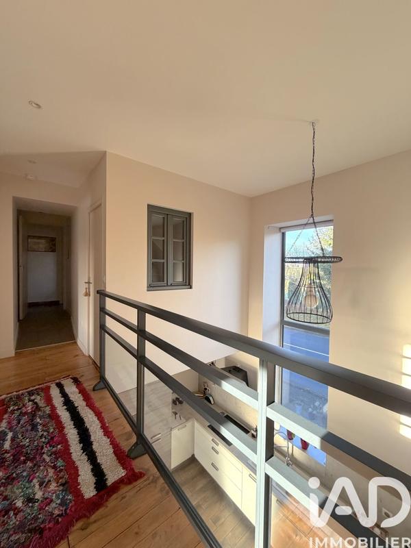 Maison - 214 m² - 8 pièces