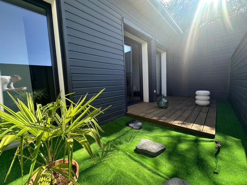 Maison - 200 m² - 6 pièces