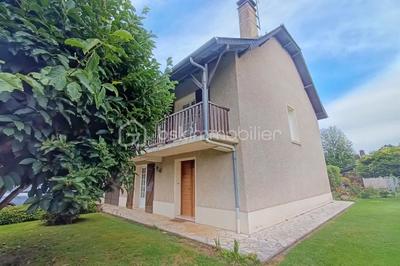 Maison - 180 m² - 6 pièces