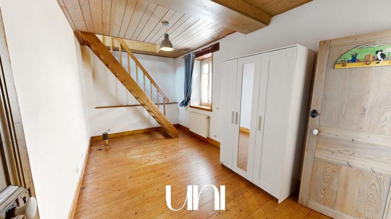 Maison - 225 m² - 7 pièces