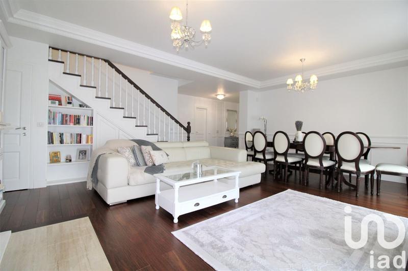 Maison - 170 m² - 7 pièces