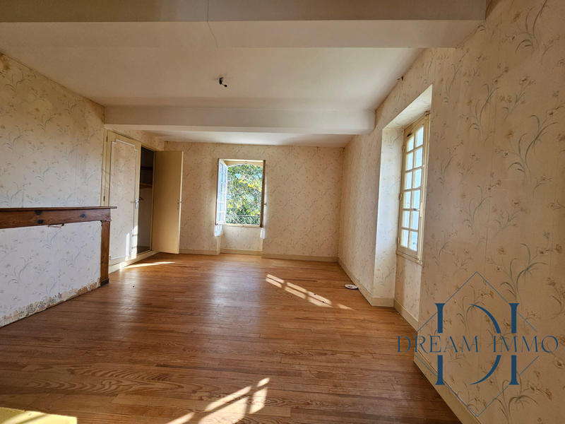 Maison - 380 m² - 14 pièces