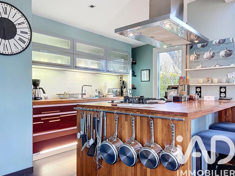 Maison - 170 m² - 9 pièces