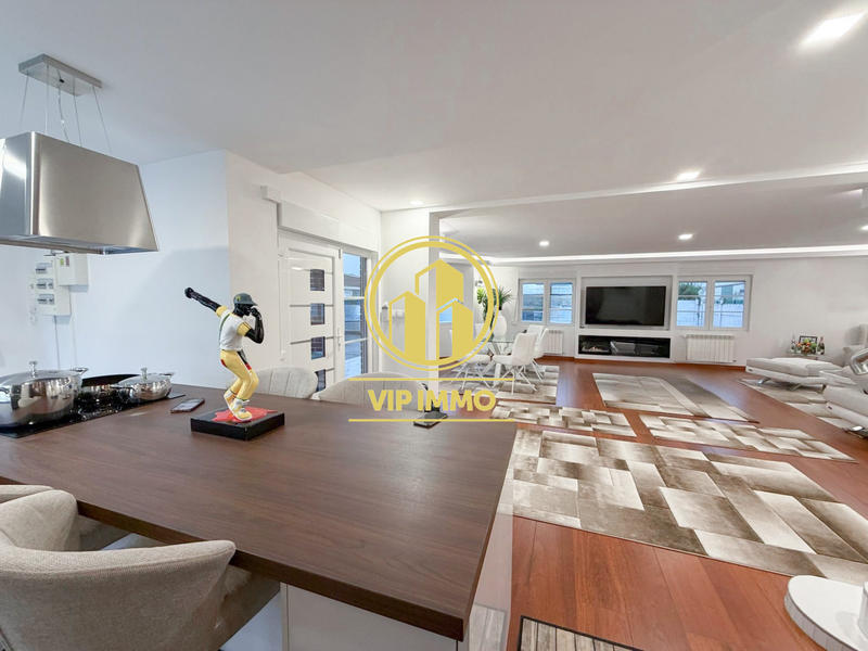 Maison - 111 m² - 4 pièces