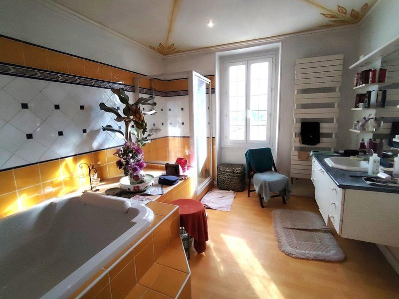 Local commercial - 391 m² - 5 pièces