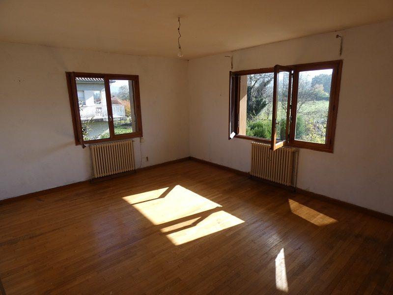 Villa - 144 m² - 8 pièces