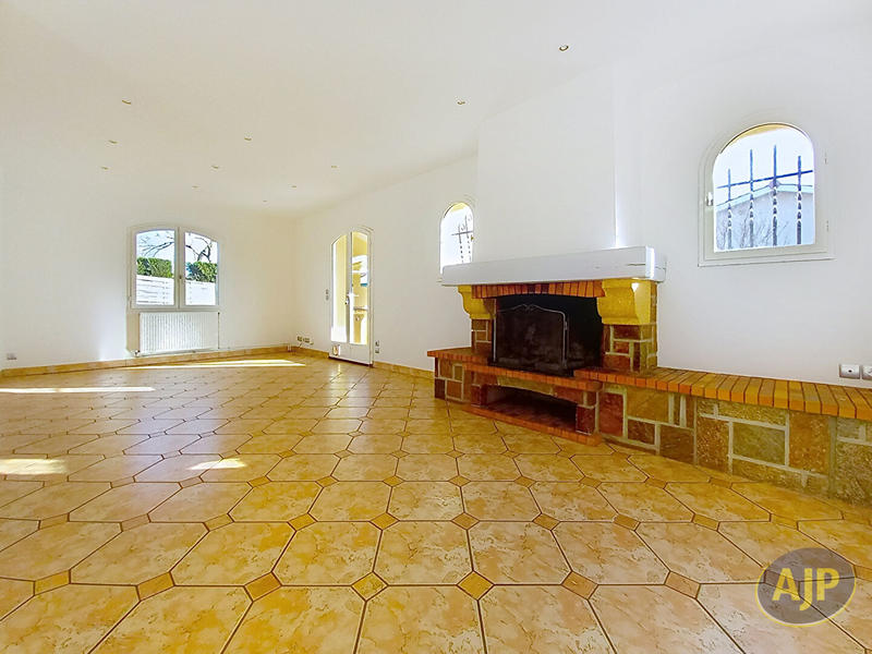 Maison - 193 m² - 6 pièces