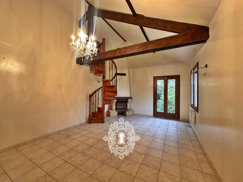 Maison - 85 m² - 5 pièces