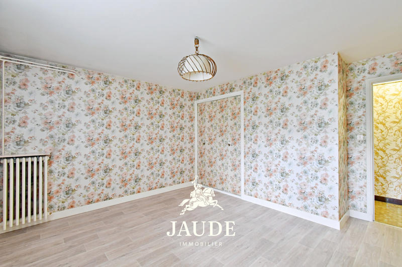 Maison - 200 m² - 7 pièces