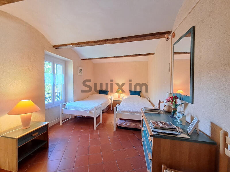 Maison de village - 107 m² - 6 pièces