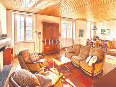 Maison - 104 m² - 5 pièces