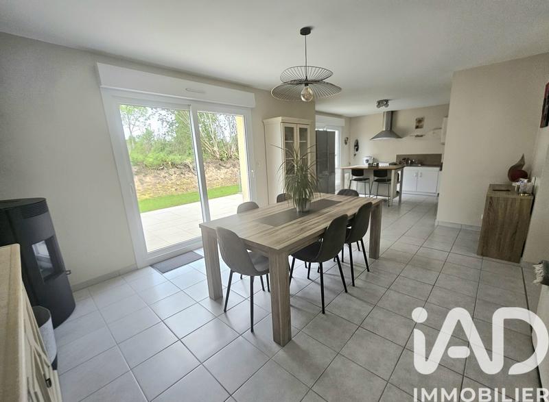 Maison - 104 m² - 4 pièces