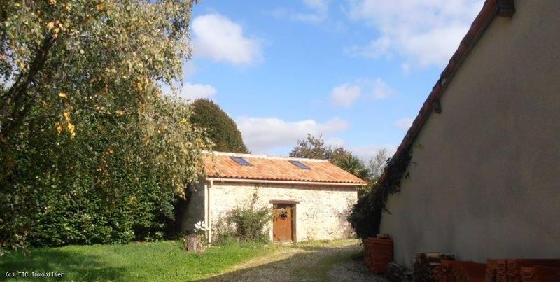 Maison en pierre - 130 m² - 5 pièces