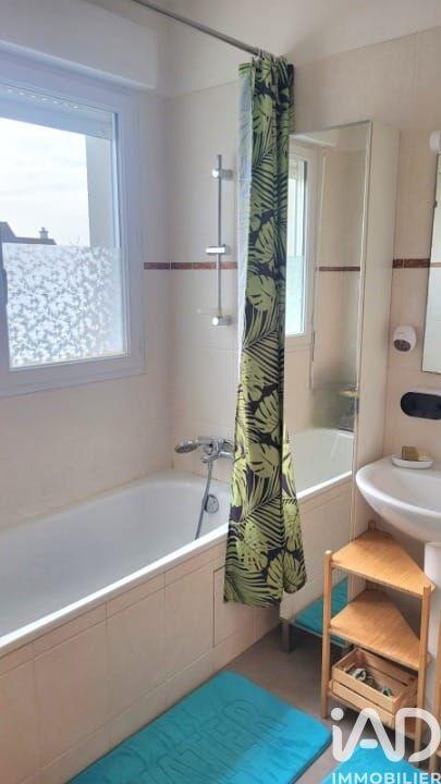 Maison - 99 m² - 5 pièces