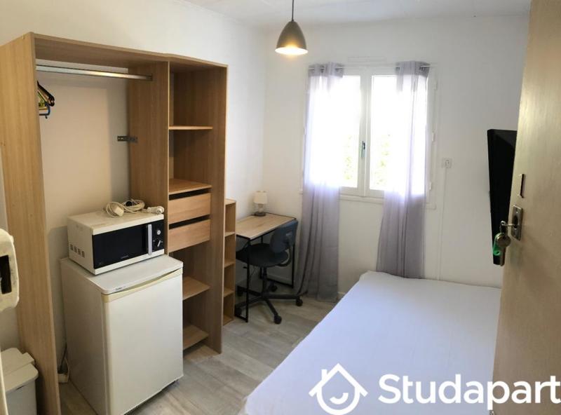 Chambre - 10 m² - 1 pièce