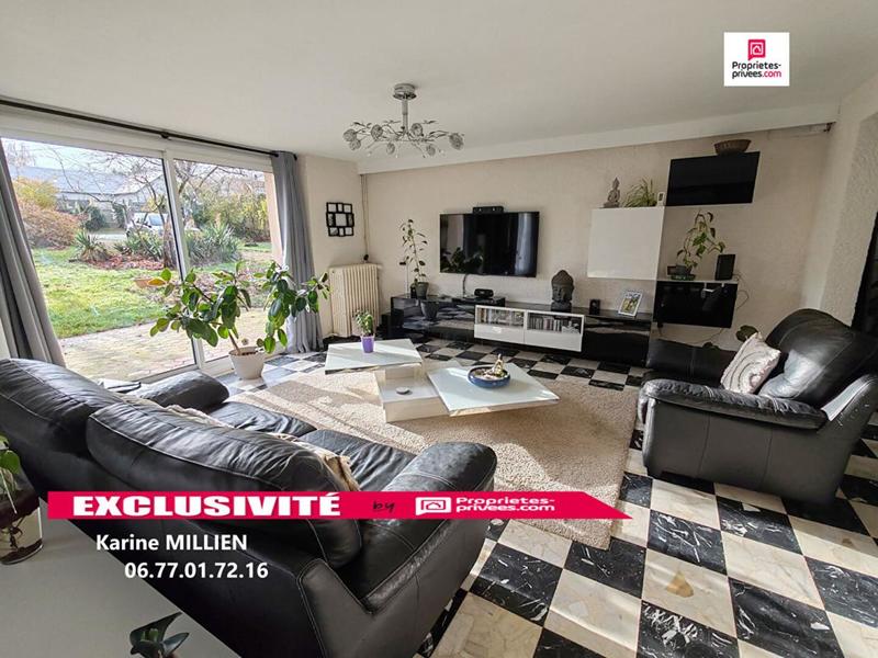 Maison - 240 m² - 7 pièces