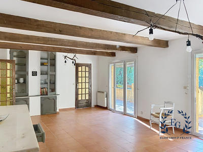 Maison traditionnelle - 179 m² - 6 pièces