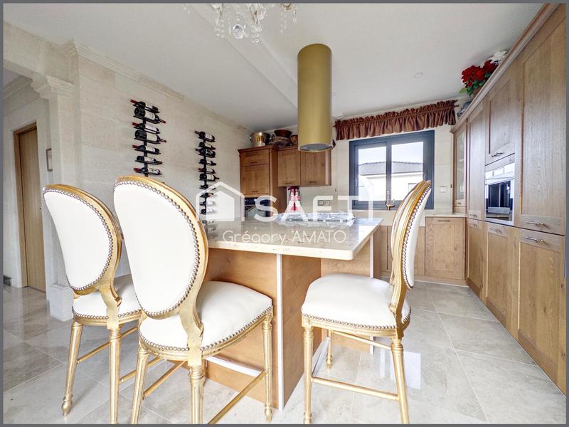 Maison - 101 m² - 6 pièces