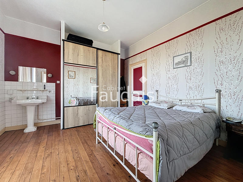 Maison - 147 m² - 5 pièces