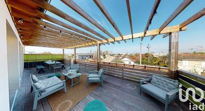 Maison - 384 m² - 19 pièces