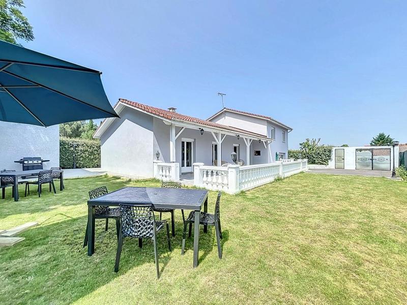 Maison - 175 m² - 6 pièces