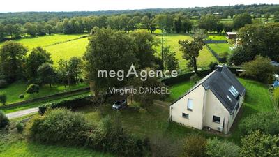 Maison - 142 m² - 8 pièces