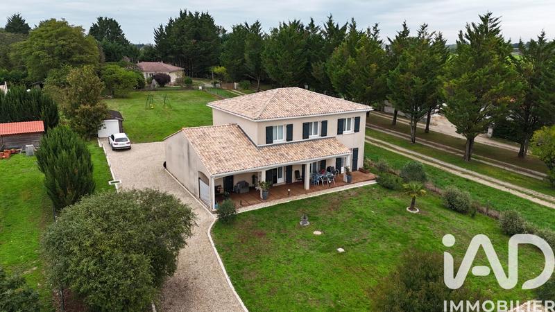 Maison - 161 m² - 6 pièces