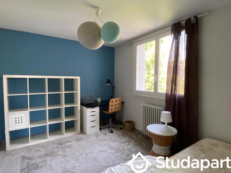 Chambre - 12 m² - 1 pièce