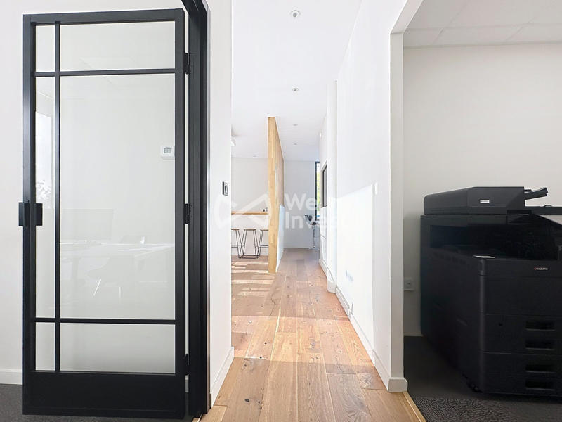 Local commercial - 92 m² - 7 pièces