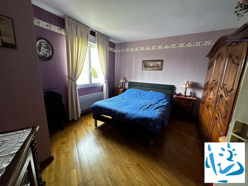 Maison - 187 m² - 8 pièces