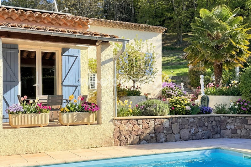 Maison - 168 m² - 7 pièces