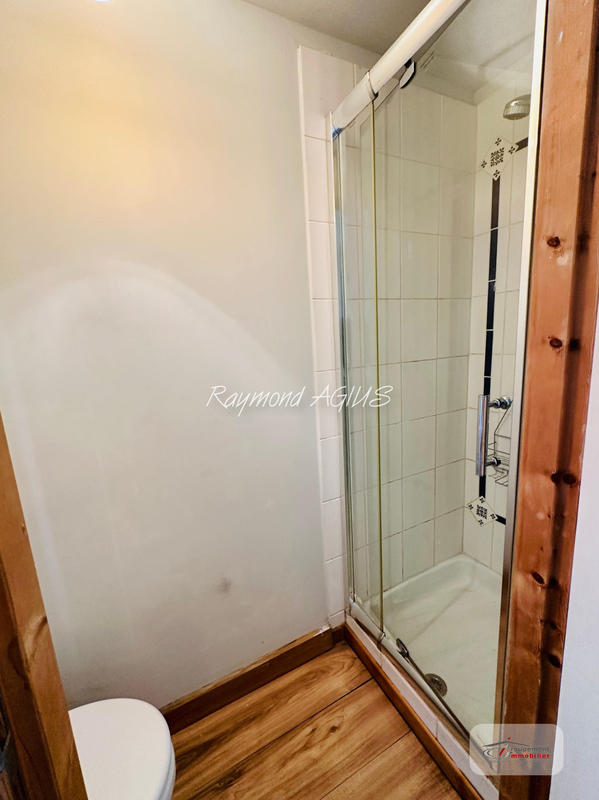 Maison - 304 m² - 11 pièces