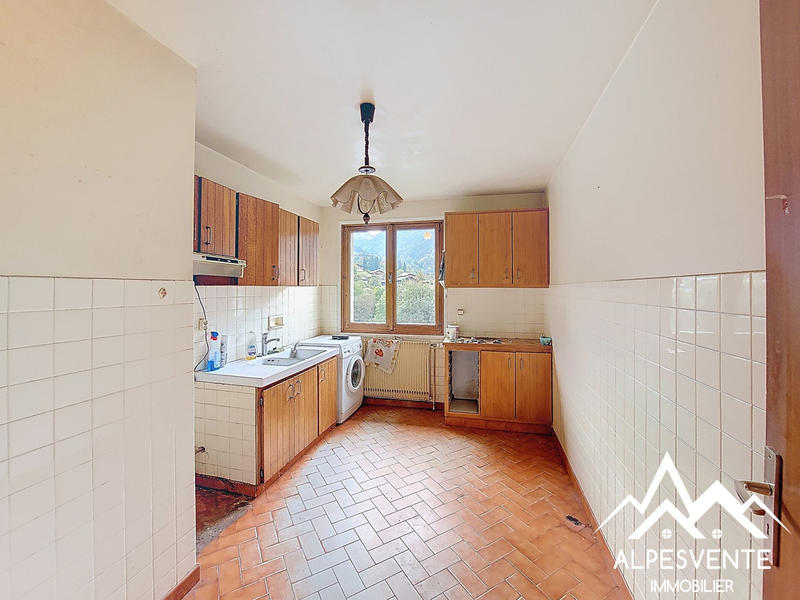 Maison - 225 m² - 10 pièces