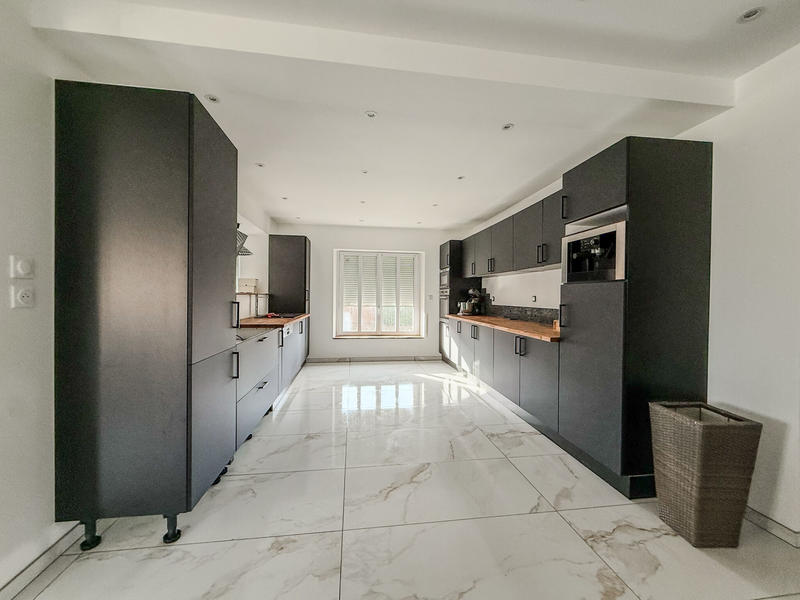 Maison - 175 m² - 7 pièces