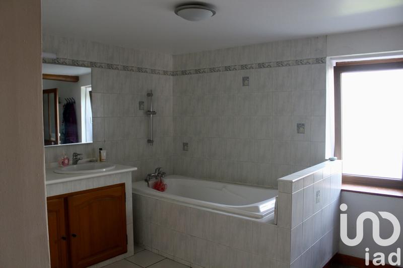 Maison - 156 m² - 9 pièces