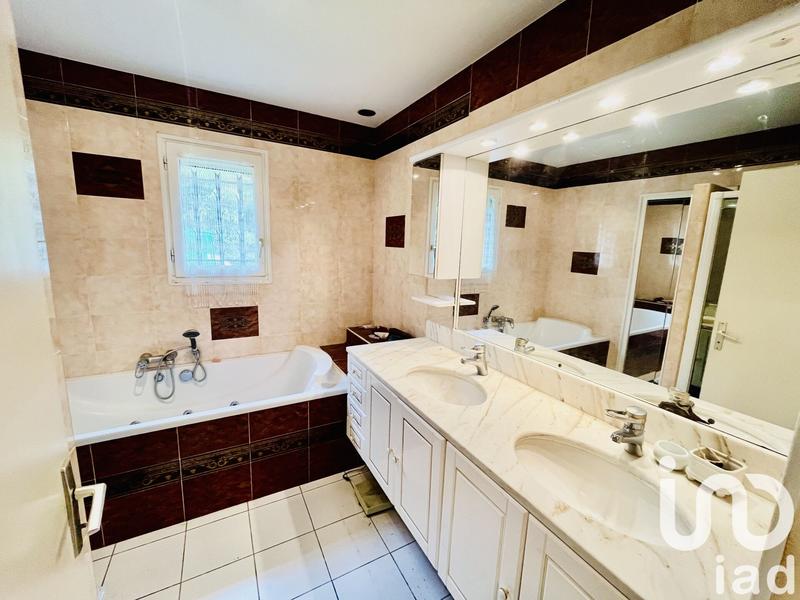 Maison - 120 m² - 4 pièces